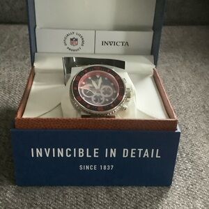 Invicta Navy and Red Men's Watch. NEW ENGLAND PATRIOTS!